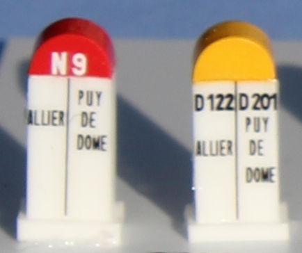 SAI 8488 - 2 bornes Michelin de limite département Allier / Puy de Dôme, N9 et D122 / D201