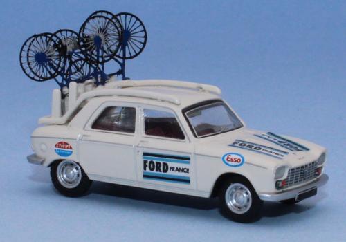 SAI 6272 - Peugeot 204 team FORD FRANCE 1965-1966 (mit speziellem Fahrradträger, handbemalte, fotogeätzte Metallfahrräder)