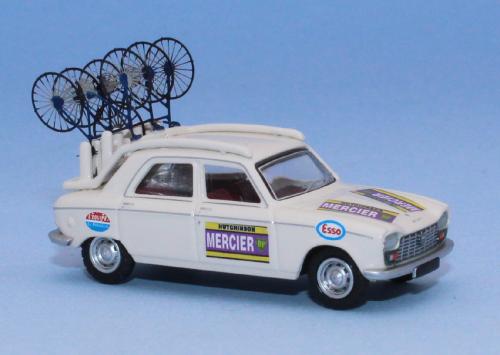 SAI 6276 - Peugeot 204 team MERCIER BP HUTCHINSON 1962-1966 + 1969 (mit speziellem Fahrradträger, handbemalte, fotogeätzte Metallfahrräder)