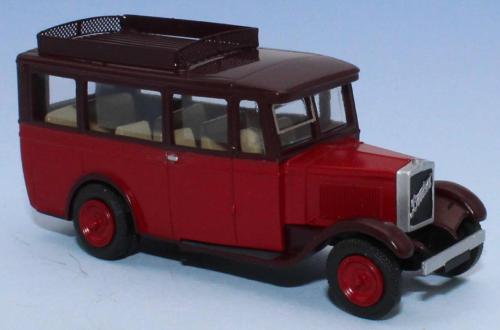 SAI 4872 - Autocar Berliet VSA, rouge grenat et rouge foncé