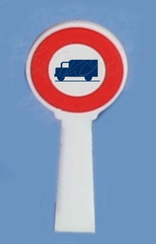 SAI 8380 - 1 panneau Michelin d'interdiction, 1946-1971 : interdit aux camions