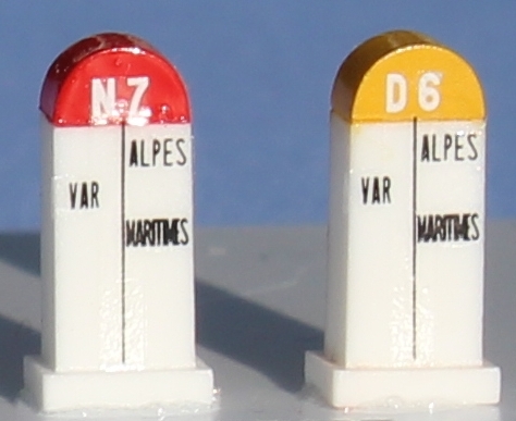 SAI 8487 - 2 bornes Michelin de limite département Var / Alpes Maritimes, N7 et D6