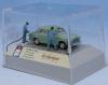 SAI 1921 - Peugeot 403 green with 2 pump attendants and accessories