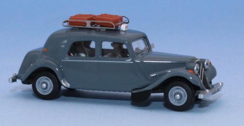 SAI 1815 - Citroën Traction 11B 1952 heather gray taxi, car roof rack with 2 luggages, driver and 2 passengers
