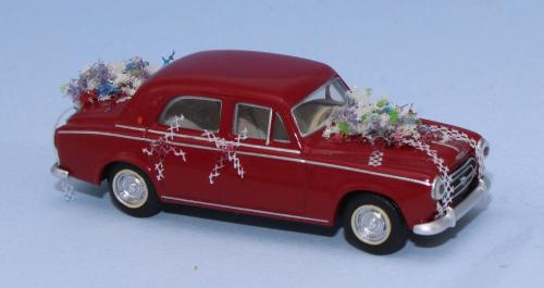SAI 6216 - Peugeot 403 8cv, rouge rubis voiture des mariés