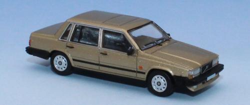 PCX870660 - Volvo 740 berline, metallic beige, 1984