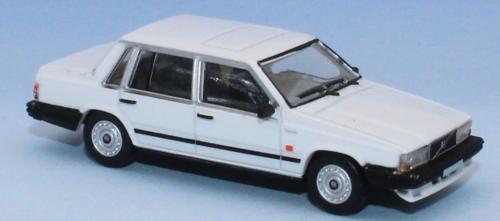 PCX870662 - Volvo 740 berline, white, 1984