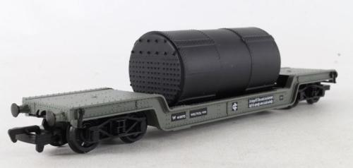 Bachmann 33-876 - Wagon plat surbaissé à bogies chargé , Bogie well wagon in BR grey livery with boiler load