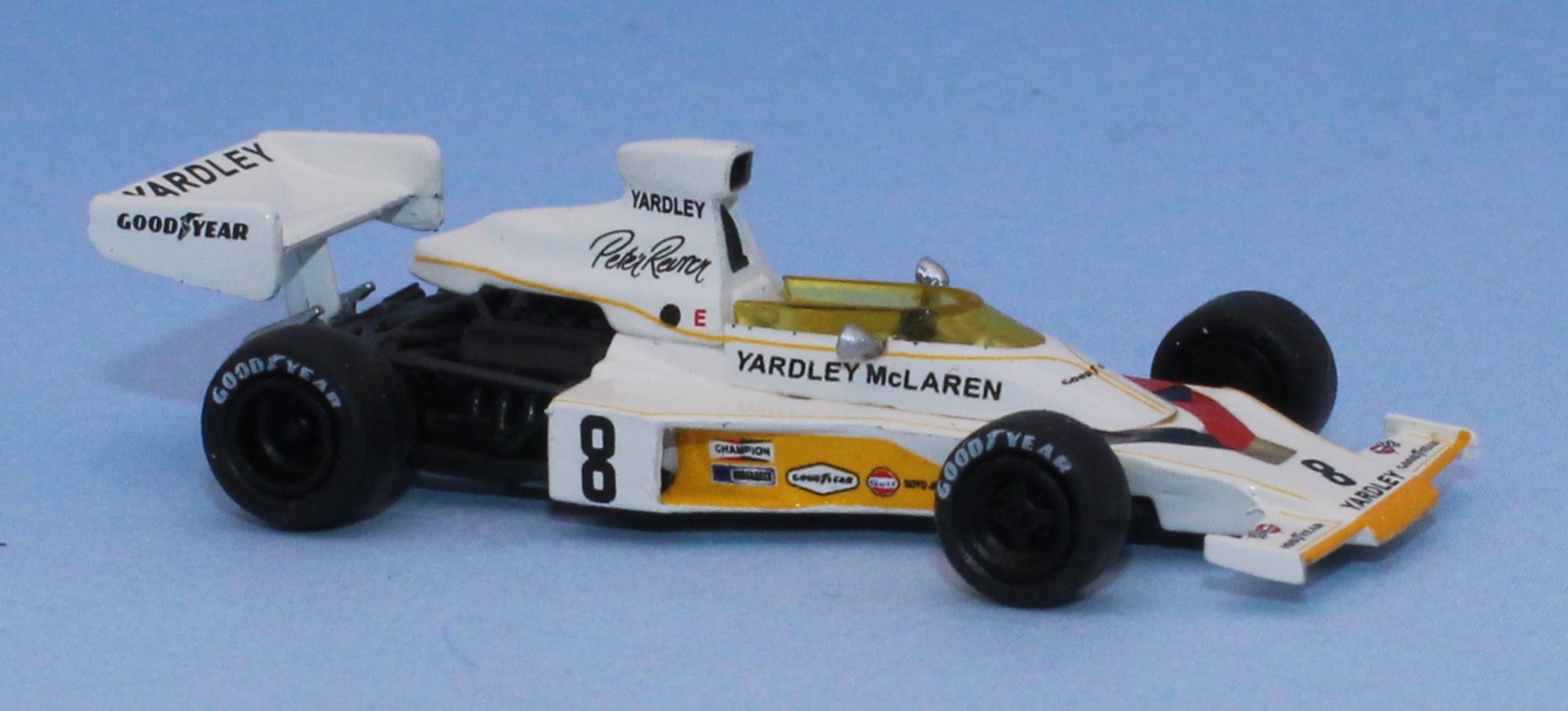 Brekina 22955 - McLaren Yardley M23 Formule 1, numéro 8, Peter Revson, 1973