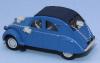 SAI 6025 - Citroën 2 CV AZLP 1958, bleu glacier, capote fermée, voiture des mariés avec fleurs