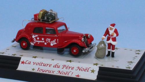 SAI 1816 - La voiture du Père Noël, Citroën Traction 11B 1952, rouge, Joyeux Noël!!!