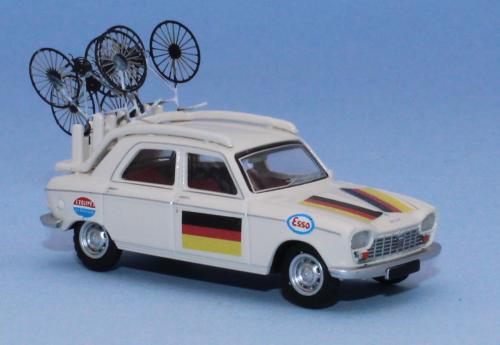 SAI 6283 - Peugeot 204 équipe ALLEMAGNE 1967-1968 (avec porte vélos spécifique, vélos en métal photodécoupé peints à la main)