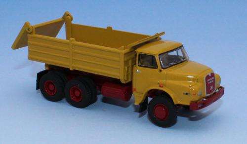 Brekina 78102 - Camion MAN 26.280 benne, jaune / rouge