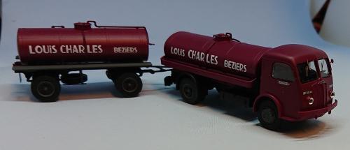 REE CB098 - Camion Panhard Movic citerne à vin et remorque Louis Charles Béziers