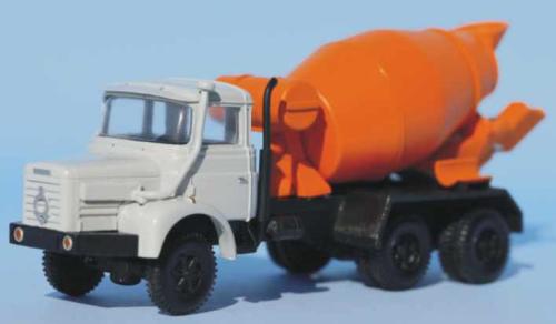 SAI 4927 - Camion Berliet PMH 12, 6x4, malaxeur à béton avec prise d'air champignon, gris et orange