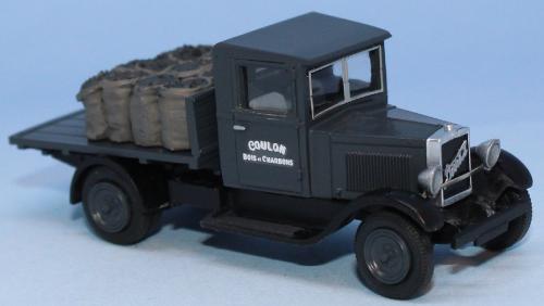 SAI 4803 - Camion Berliet VSA à plateau, gris, avec sacs de charbon, Coulon Bois et Charbon