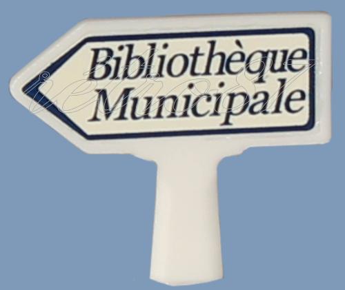 SAI 8424 - Panneau Michelin d'indication de lieu, vers la gauche : Bibliothèque Municipale