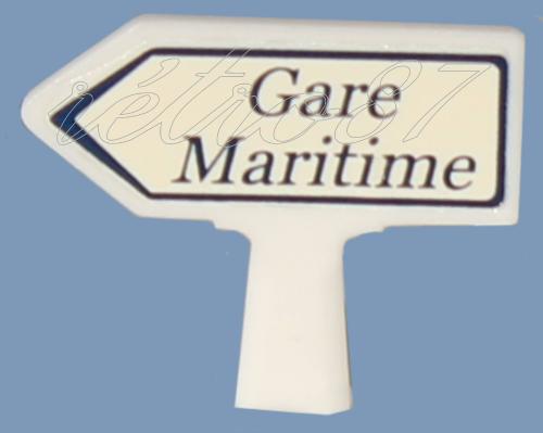 SAI 8452 - Panneau Michelin d'indication de lieu, vers la gauche : Gare Maritime