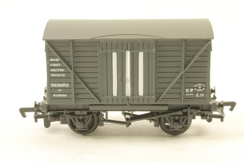 Bachmann 33-727 - Wagon couvert 2 essieux gris BR, 12 Ton Schock Absorbing Van BR grey livery