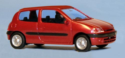 SAI 2285 - Renault Clio 2, 3 portes, rouge nacré métallisé