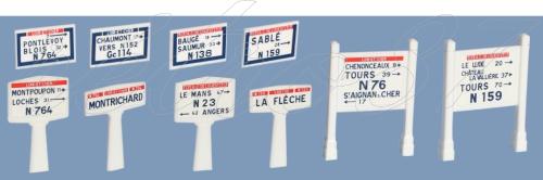 SAI 8220 - Coffret de 10 panneaux Michelin directionnels et d'entrée de localité, Val de Loire, 1927-1945