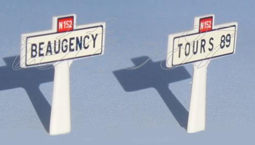 SAI 8271.1 - 1 panneau Michelin d'entrée de localité et 1 panneau de confirmation de direction, Val de Loire : Beaugency