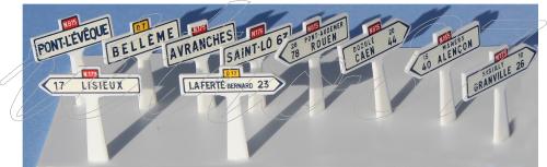 SAI 8280 - Coffret de 10 panneaux Michelin directionnels et d'entrée de localité, Normandie, 1946-1971