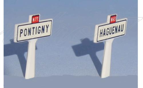 SAI 8291.1 - 2 panneaux Michelin d'entrée de localité, Est : Pontigny et Haguenau