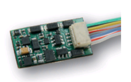 Uhlenbrock 74120 - Décodeur 1 Ampère, 20 x 11 x 4.6 mm avec régulation de charge, temporisation et RailCom ; avec prise d'interface NEM 652, fiche SUSI